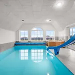 Beautiful Pool House With Outdoor Spa, Built In 2022 بيت للعطل