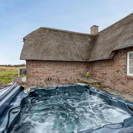 Beautiful Pool House With Outdoor Spa, Built In 2022 * Ulfborg