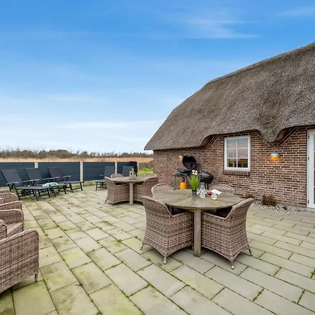 Beautiful Pool House With Outdoor Spa, Built In 2022 * Ulfborg