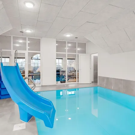 Beautiful Pool House With Outdoor Spa, Built In 2022 펜션