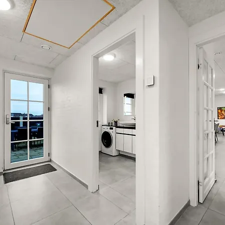 Tatil Evi Beautiful Pool House With Outdoor Spa, Built In 2022