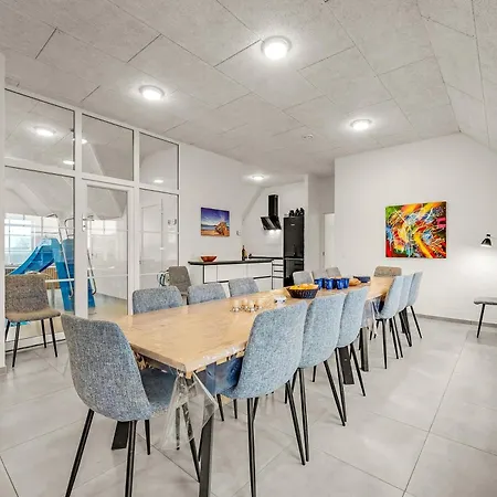 Beautiful Pool House With Outdoor Spa, Built In 2022 *