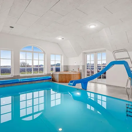 Beautiful Pool House With Outdoor Spa, Built In 2022 Ulfborg